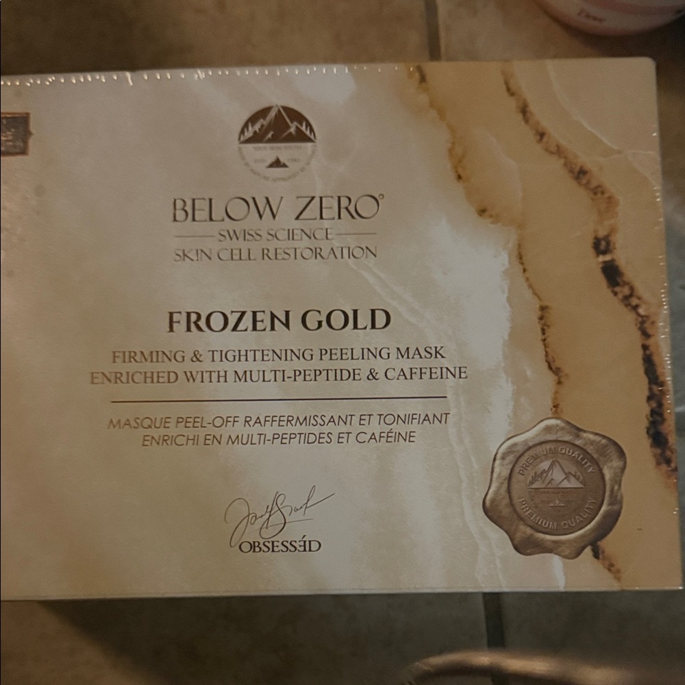 Frozen Gold Firming & Tightening Peeling Mask